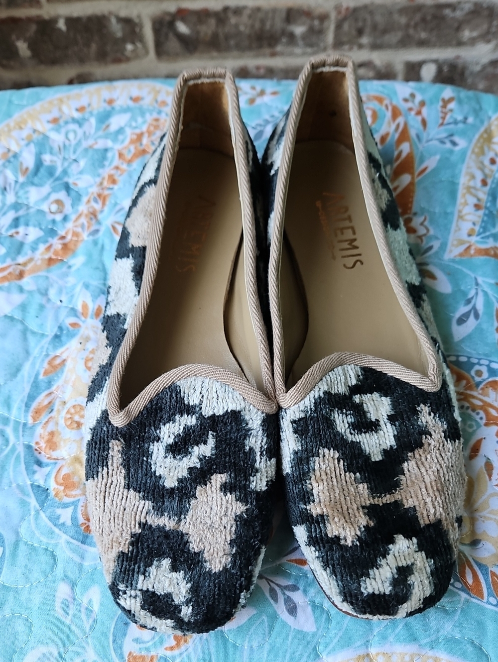 Artemis Women Velvet Loafers Leopard Print Slip-On Flats - Black & Cream Size 38 - Picture 3 of 6